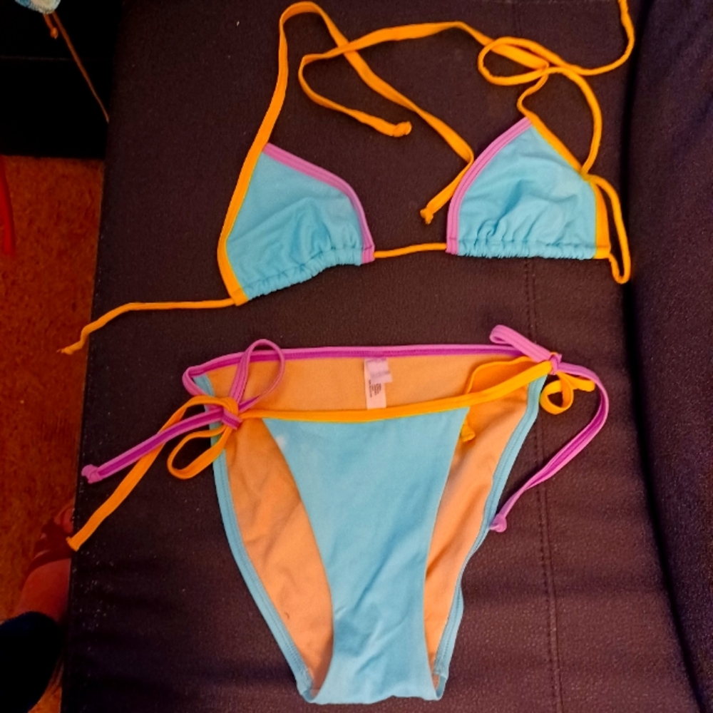 VICTORIAS SECRET VINTAGE STRING BIKINI SIZE XS